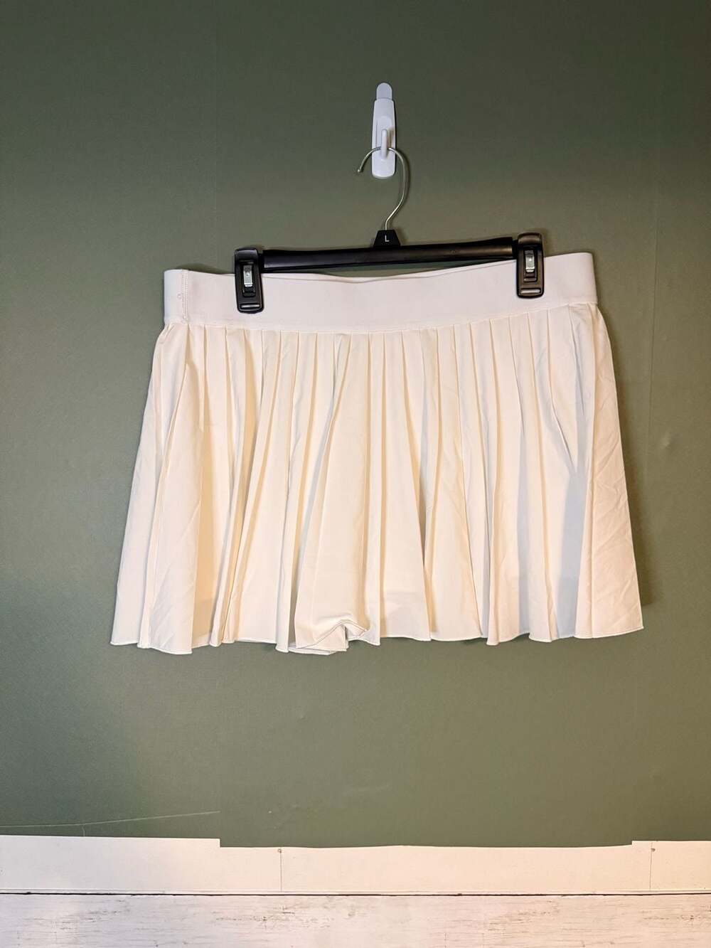 Aritzia TnAction TnaMOVE XL Tennis Mini Skirt Athletic Skorts